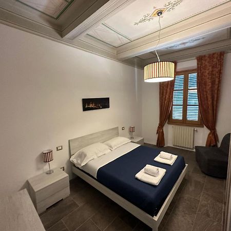 Residence Amalia Guelfa ฟลอเรนซ์ ภายนอก รูปภาพ