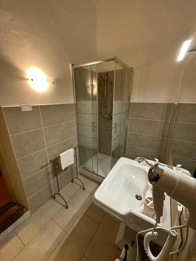 Residence Amalia Guelfa ฟลอเรนซ์ ภายนอก รูปภาพ
